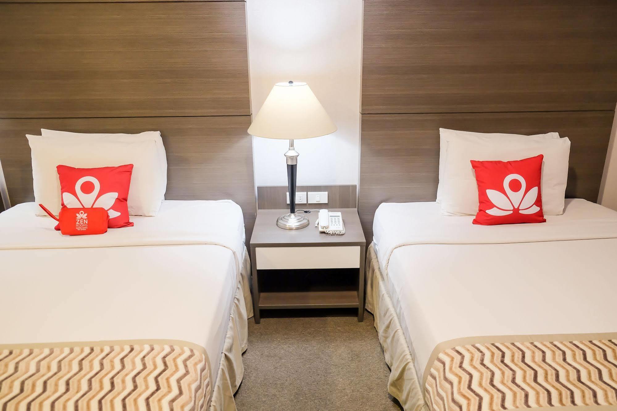 Zen Rooms Zobel Roxas Street Makati Makati City Exterior photo