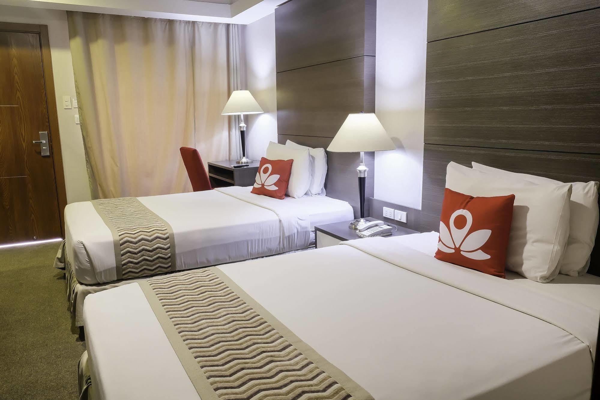 Zen Rooms Zobel Roxas Street Makati Makati City Exterior photo
